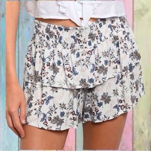 White Floral Layered Elastic Waist Skort Shorts NWOT